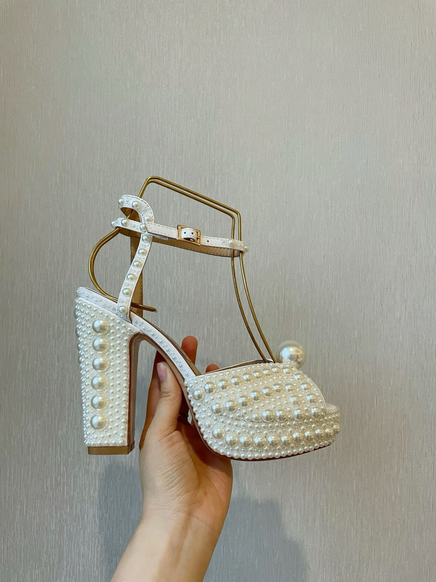 Bridal pearls block heel
