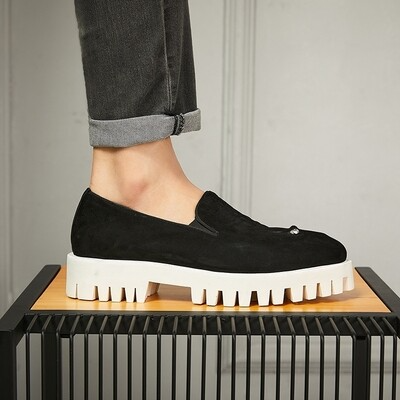 Crocodile sueded loafer