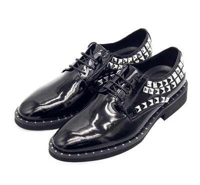 Side spikes Loafers