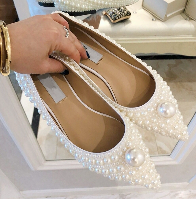Flat bridal shoes
