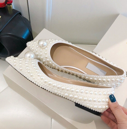 Flat bridal shoes