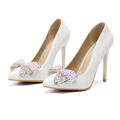 Bow tie heel