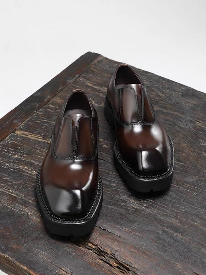Nosy formal shoes