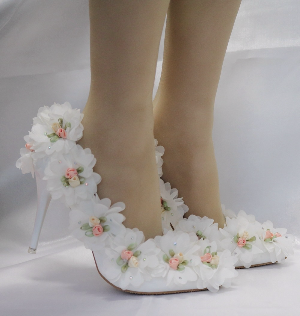 Floral bridal shoes