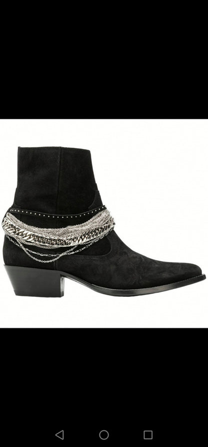Chains boots