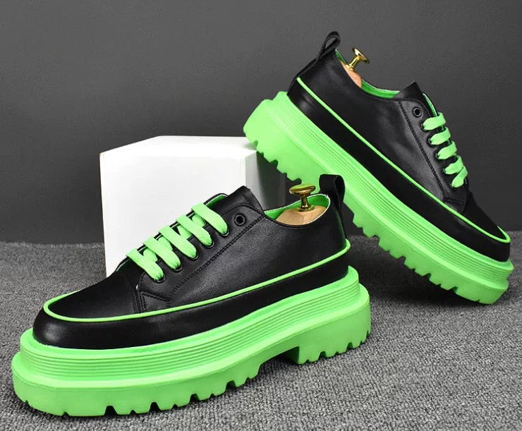 Sneaker shoes