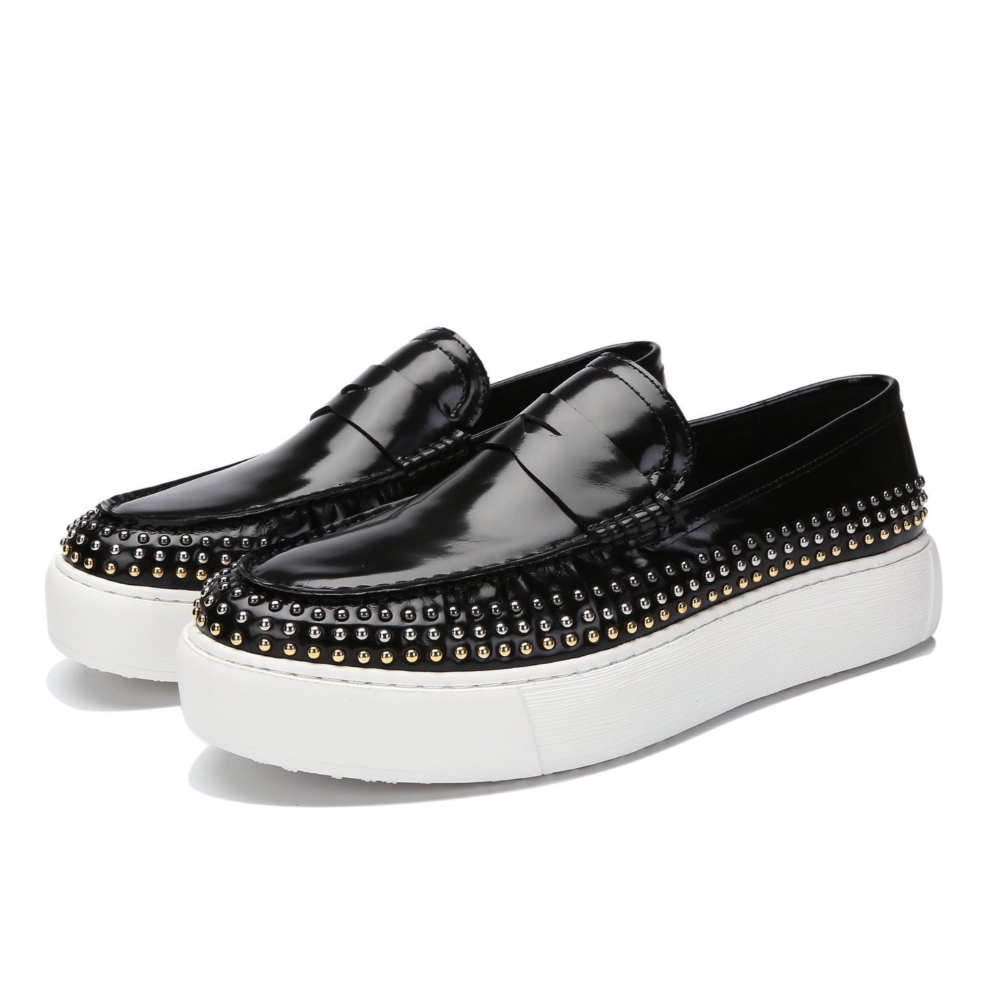Studs sneakers
