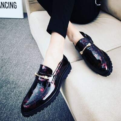Top metal loafer
