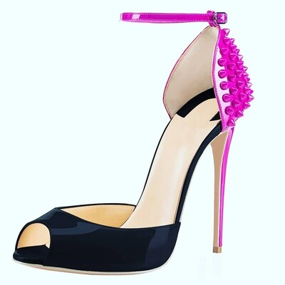 Sandal spiked heel