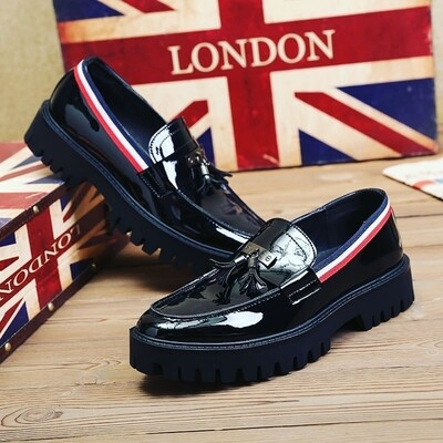 Side stripe shoes