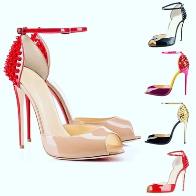 Sandal spiked heel